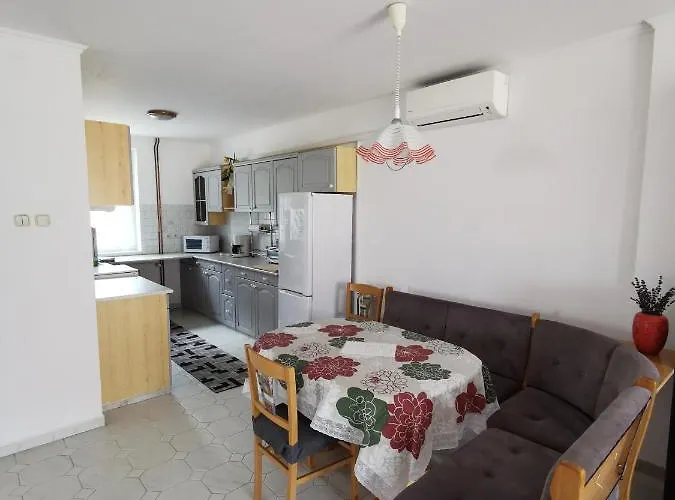 Apartament Forras 2